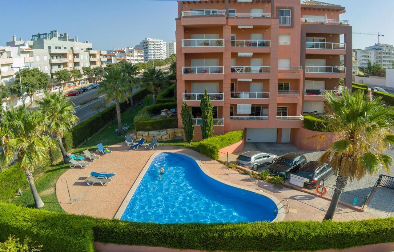 B02 - Fantastic Apartment With Pool Portimão Exterior photo